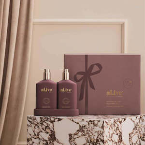 Gifts: TRANSFORMATIVE WASH & LOTION DUO - SWEET PLUM & BERRIES