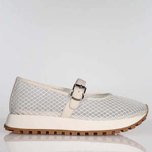 Flats: Brinley - White