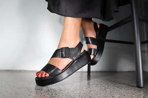 Sandals: Zen / Black