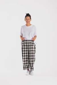 Capri Pants - Black Chq