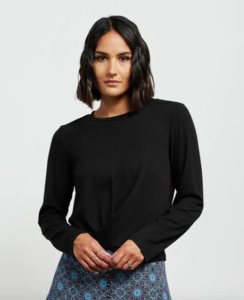 Et Alia: Twist Tee LS - Black