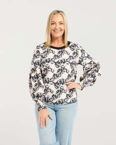 Amalia Top / Sentiment