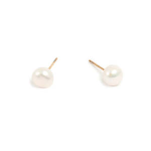 A C Oslo: Pearl Freshwater studs / 10470003