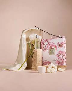 Cosy Night In Gift Set - Jasmine & Magnolis