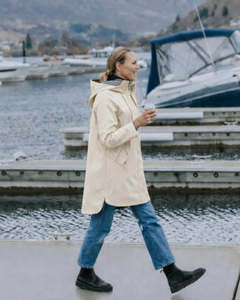 Moke: Billie PU Coated Rain Jacket / Cream With Choc Houndstooth