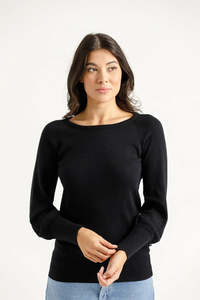 Wool: Knitted Grace Crew - Black / 50% Merino