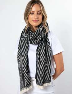 Under 50: Scarf / Diagonal
