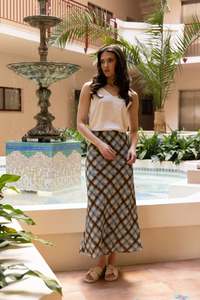 Seeking Lola: Willow Skirt / Harmony Check