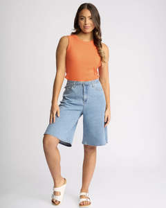 Zuri Short / Light Wash Denim