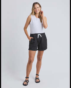 Shorts: Emma Relaxed Short /Black