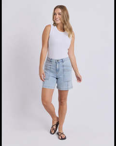 Balmy Short / Pale Blue Wash