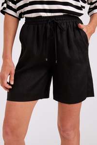 Shorts: Studio Bermuda Short - Black