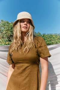 Isle Of Mine: Maggie Hat - Canvas