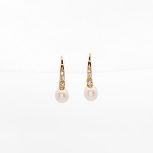 Earrings: Aura Pearl Earrings