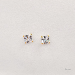 Studs: Cubic Zirconia Stud - Gold / Square