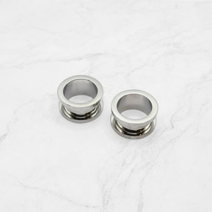 Tunnels Plugs: Silver Screw Tunnel