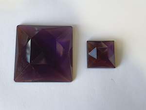 Jewels Nt: Square Violet Faceted Jewels T