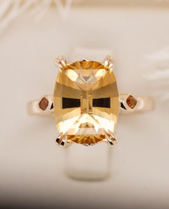 Products: Citrine and Gold Cocktail Ring - Global Diamonds