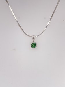 Green Tourmaline & White Gold Pendant - Global Diamonds