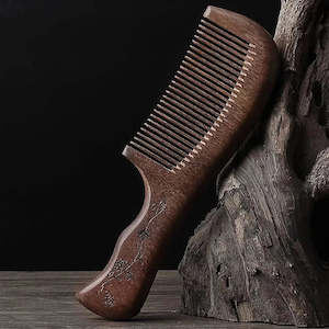 Health Beauty: Stylish Wooden Hair Comb - 18cm Durable Handle Design