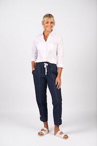 Vassalli: Relaxed Leg Ankle Grazer Pant with Contrast Trim & Stitching - Ink