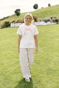 Home Lee: Chris Tee - White with Blossom Berry Bow