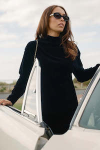 Sale: Hi - Roller Sweater / Black