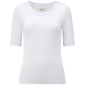 Moke 1: Mezz Tee / White
