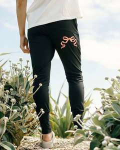 Pants: Apartment pants / Blossom Berry Bow