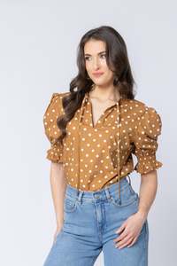 Leila Luca: Honey Blouse / Cotton Caramel