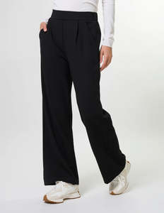 Ria Pant / Black