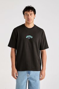 Wrangler: Fossil Shell Slacker Tee | Black