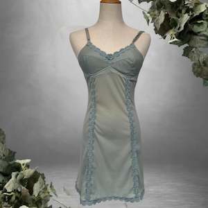 Illusion Green slip size 8