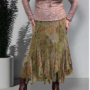 Designer: Narnia Verge Skirt size 14-16