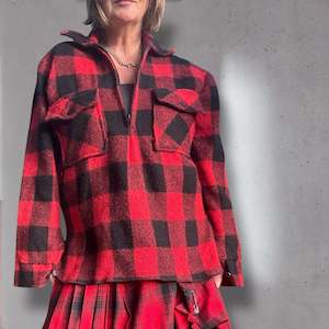 N Z Made: Wilson Quarter Zip Size M