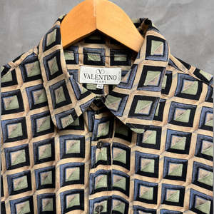 Designer: Valentino Shirt Size M