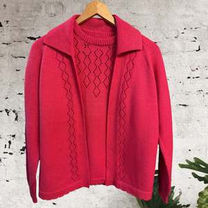 New: Very Merry knit twin set Size 12