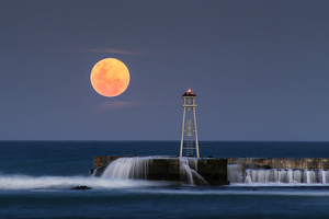 Products: Moonrise over the Breakwater – GoldingArts