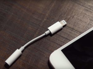 Lightning to Aux iPhone Adapter (A02)