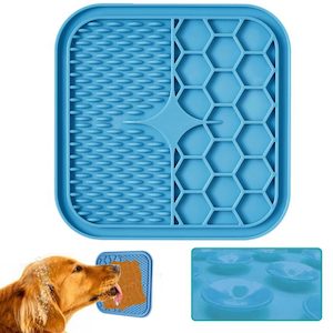 Dog Lick Pad Slow Feeder – Turquoise (for Treats / Peanut Butter)