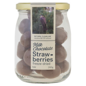 Nature Chocolate Jar - Milk Chocolate Freeze Dried Strawberry - Large