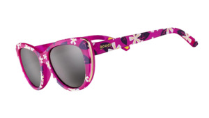 The Runways: [INSERT LEI’D JOKE]