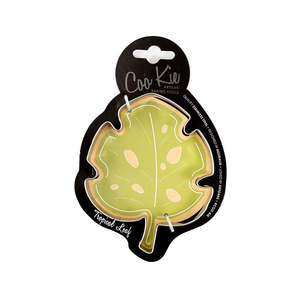 Cake Essentials: Coo Kie Tropical Leaf Cookie Cutter