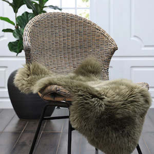 NZ Wool Sheepskin Rug Olive