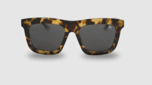 Sunglasses: BORED GEORGE Avery Tort