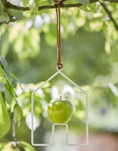 Garden: Apple Bird Feeder House