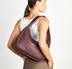 New Saben: Hana Shoulder Bag Merlot Bubble