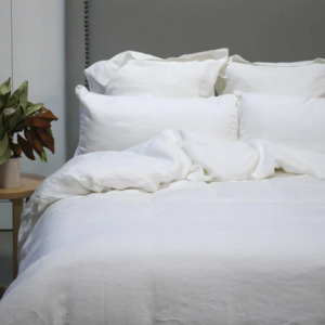 Bed Linen And Towels: VIDA LINEN WHITE KB FITTED