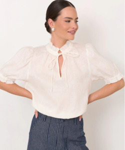 Sandra Short Sleeve Linen Top (white)