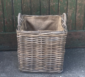 Lighting: Small Square Lined Basket